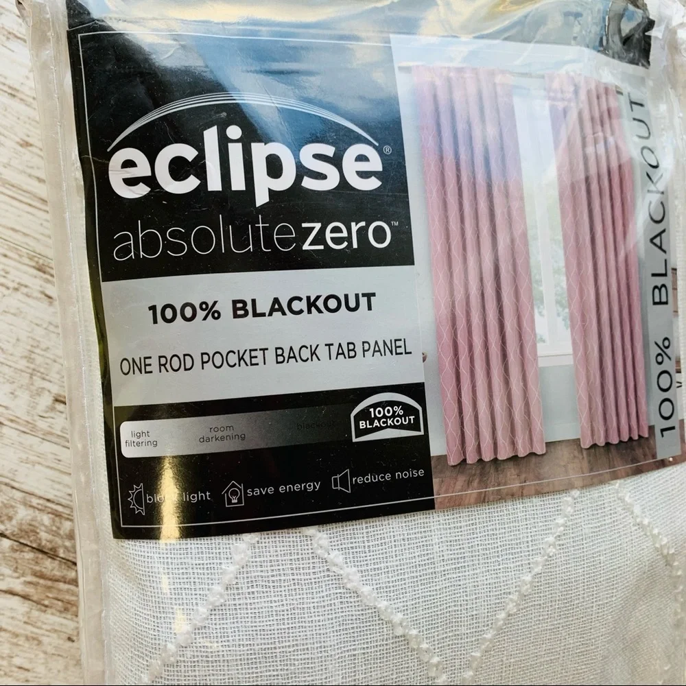 RED BARREL STUDIO Gosse Max Blackout Curtain Panel White 50 x 95 NEW NIP